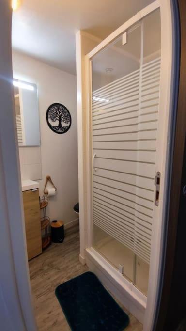 Le Joli'Mans, Appartement Refait A Neuf, Entierement Equipe, Pour 2 Personnes, Proche Quartier Historique Et Centre Le Mans Esterno foto